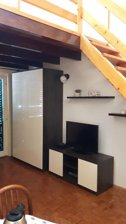 Apartments Davor Biograd Na Moru Buitenkant foto