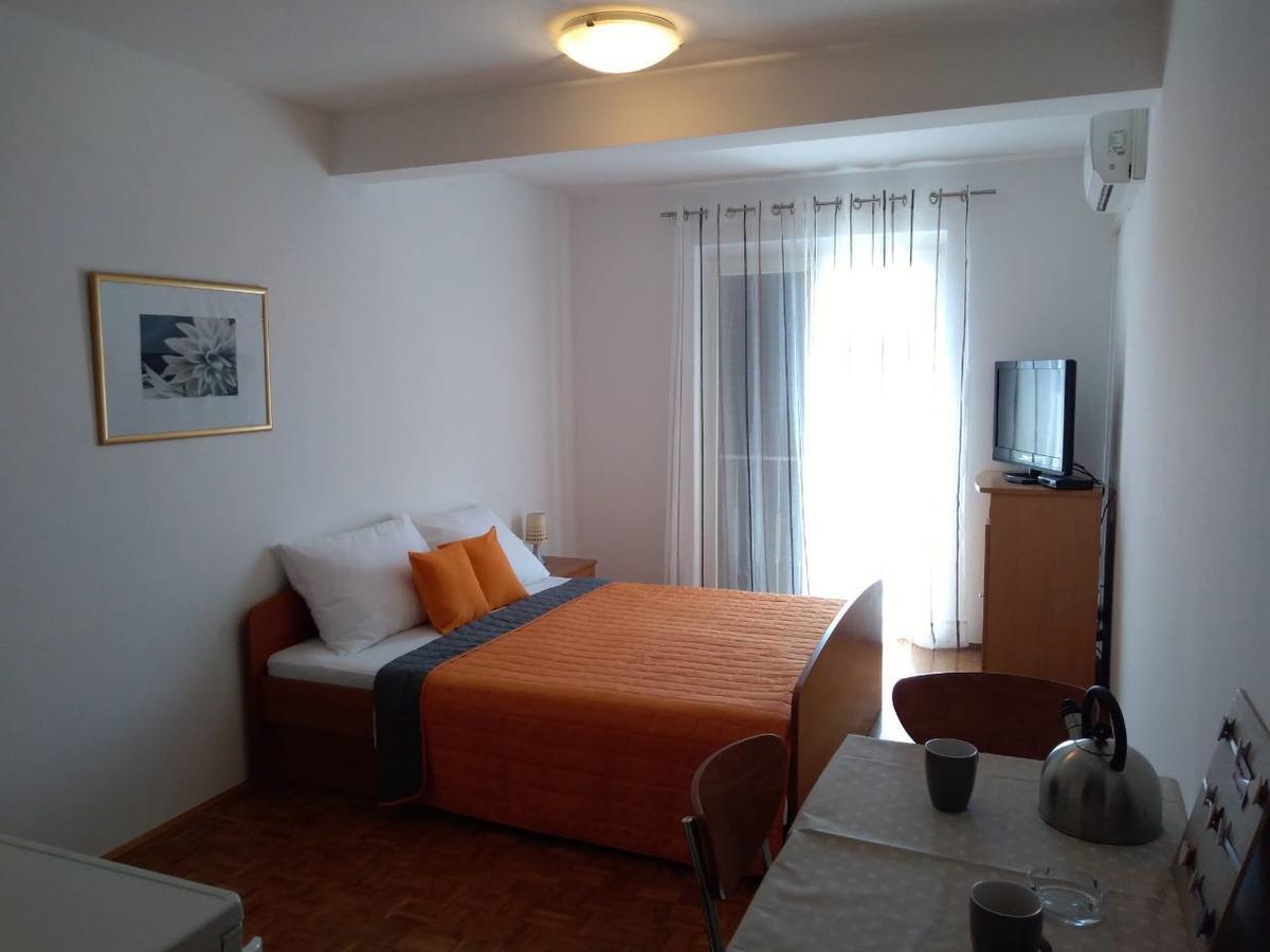 Apartments Davor Biograd Na Moru Buitenkant foto